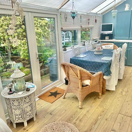 Garden Cottage - 3 Bedroom Close To Town And Beach Μπόρνμουθ Εξωτερικό φωτογραφία