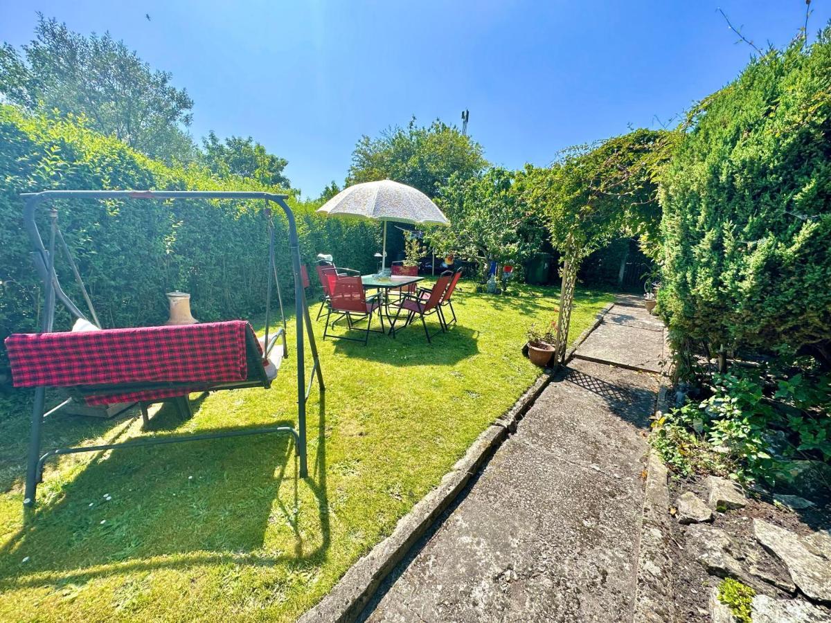 Garden Cottage - 3 Bedroom Close To Town And Beach Μπόρνμουθ Εξωτερικό φωτογραφία